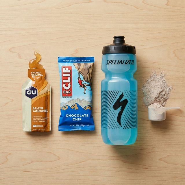 Productos de nutrición ciclista: bidón, gel y barrita